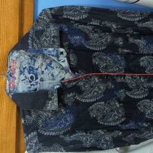 Robert Graham Limited edition euc casual dress shirt Unsized, close to L/XL?